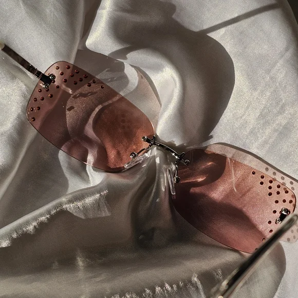 Y2K Pink Rhinestone Sunglasses - Picture 6 of 6